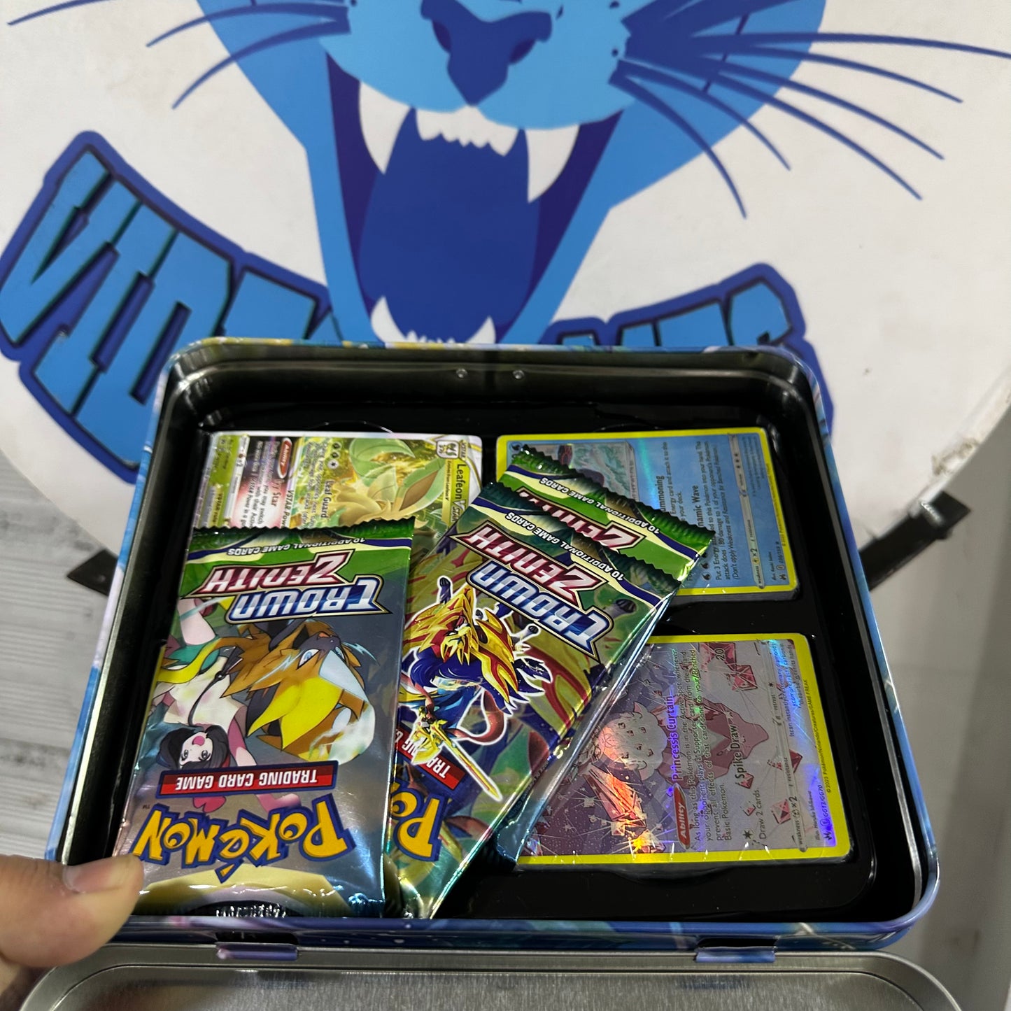 Lata Metalica Pokemón +de 200 cartas Lonchera