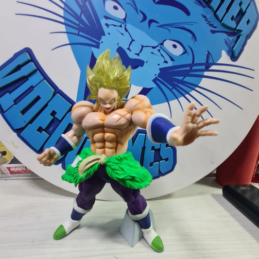 broly saiyan version 2 patada