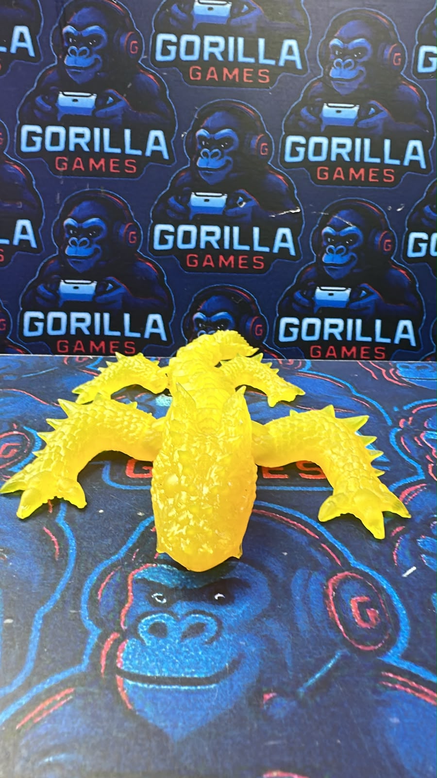 Lagarto amarillo en impresión 3D
