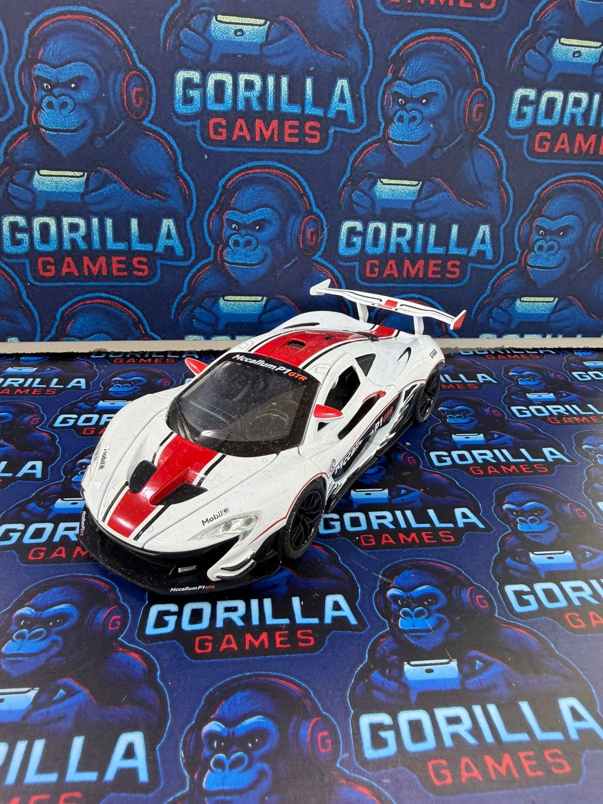 Autos deportivos 1:24