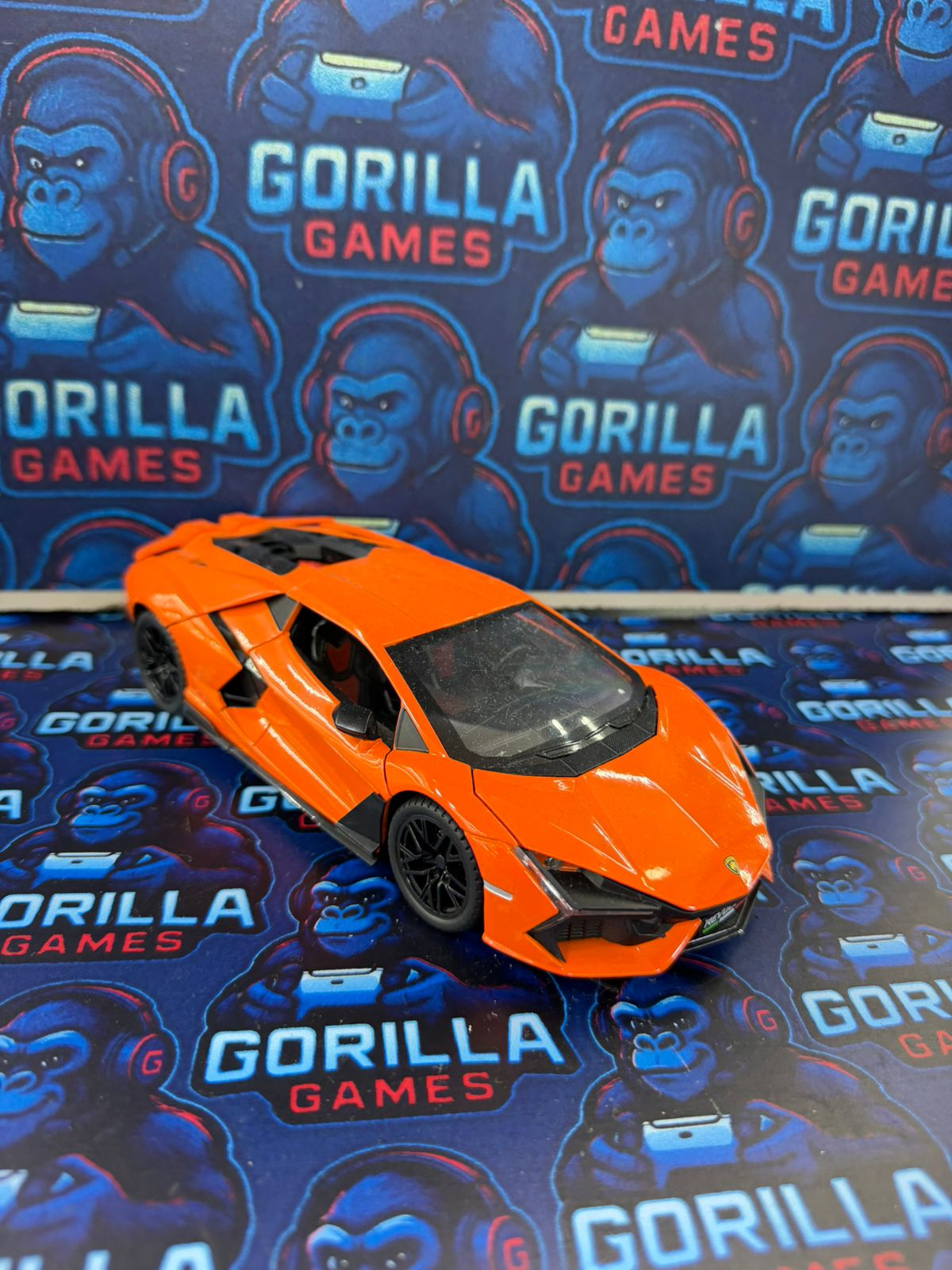 Autos deportivos 1:24