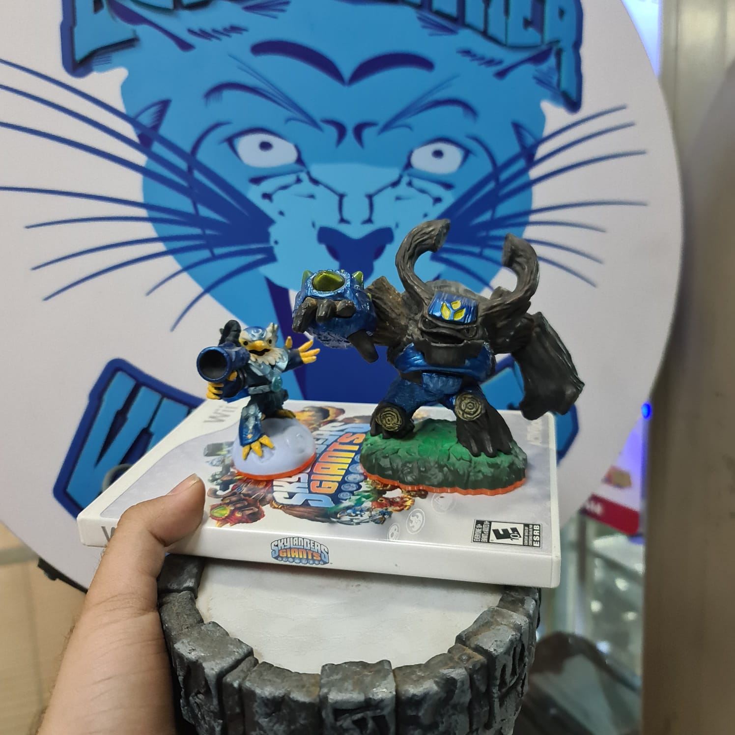 Lot Skylanders Pour Nintendo Wii - 17 Figurines + Socle + Jeu + Sacoches - État Correct