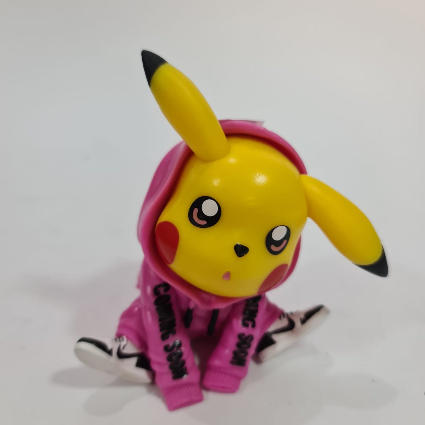 Pikachu con ropa