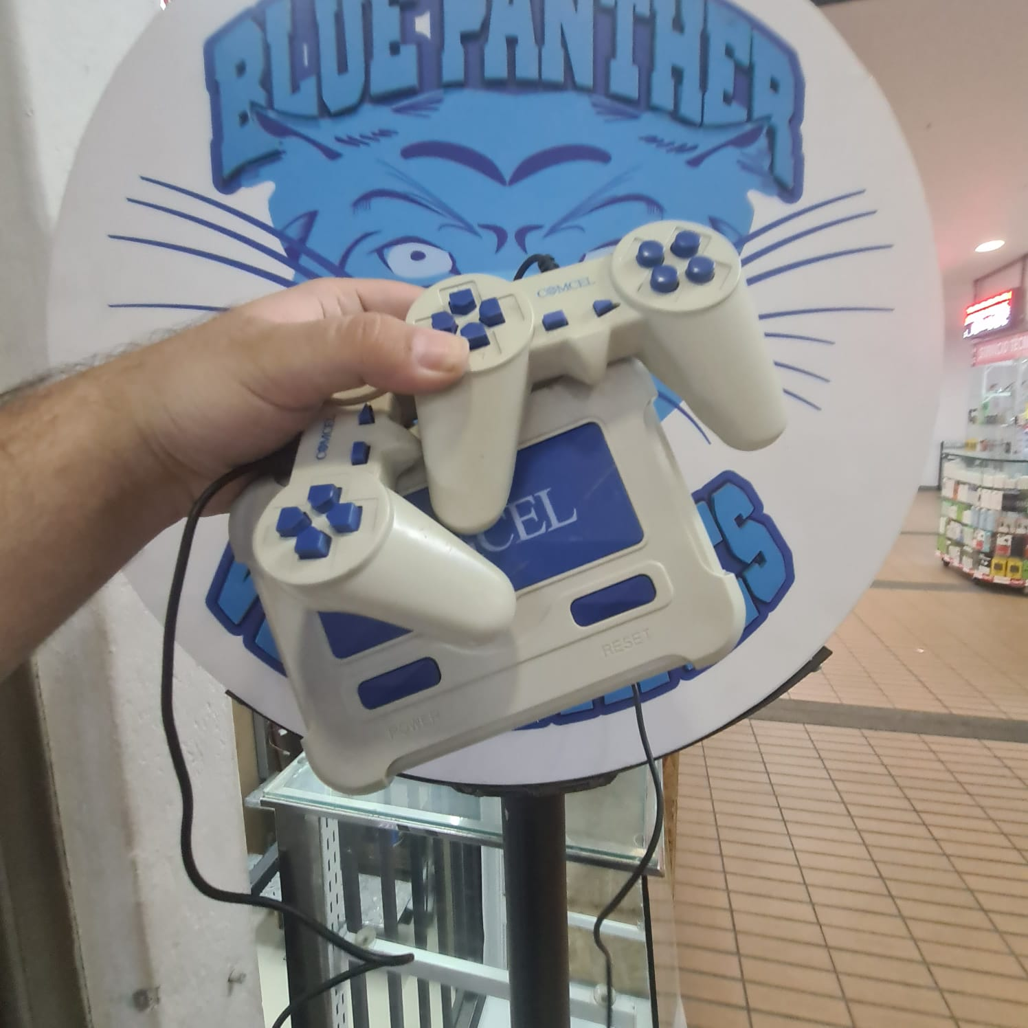 Poly Comcel - 2 controles – bluepanthervideogames