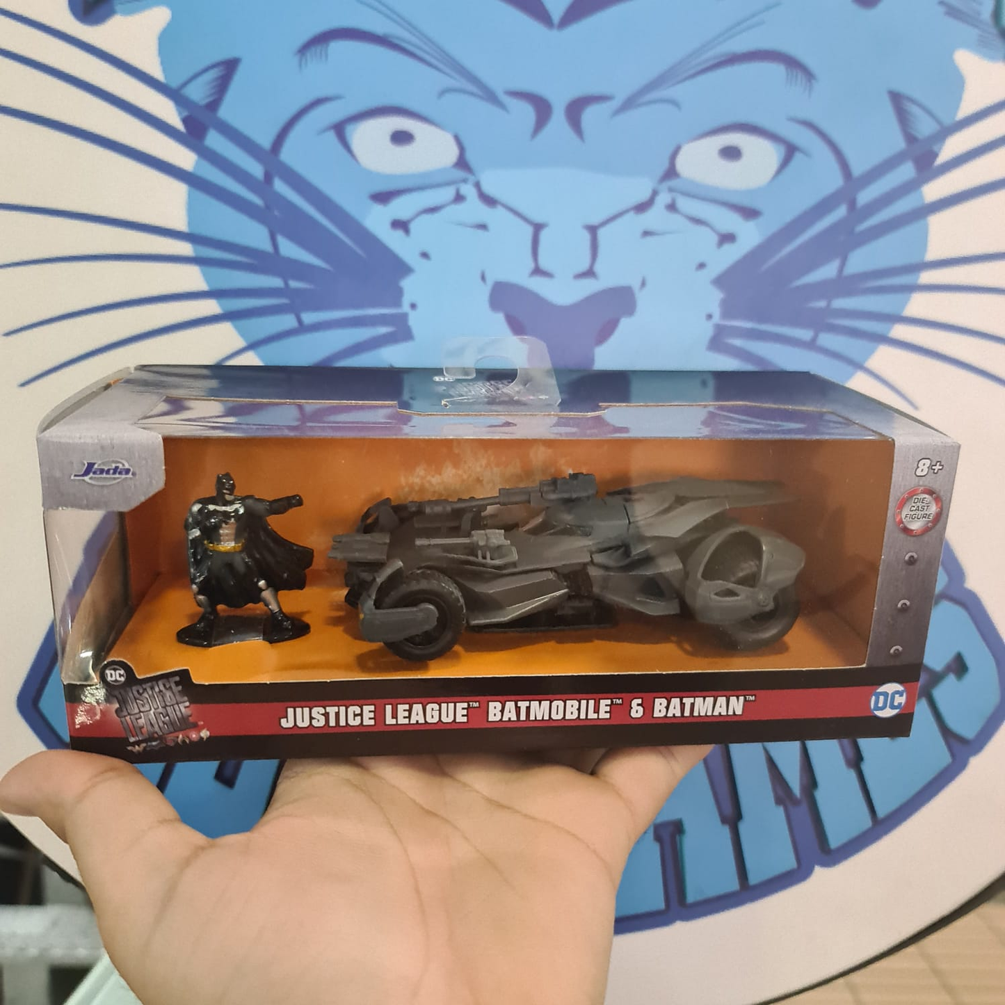 Carro jada toys 1/32 con figura de batman